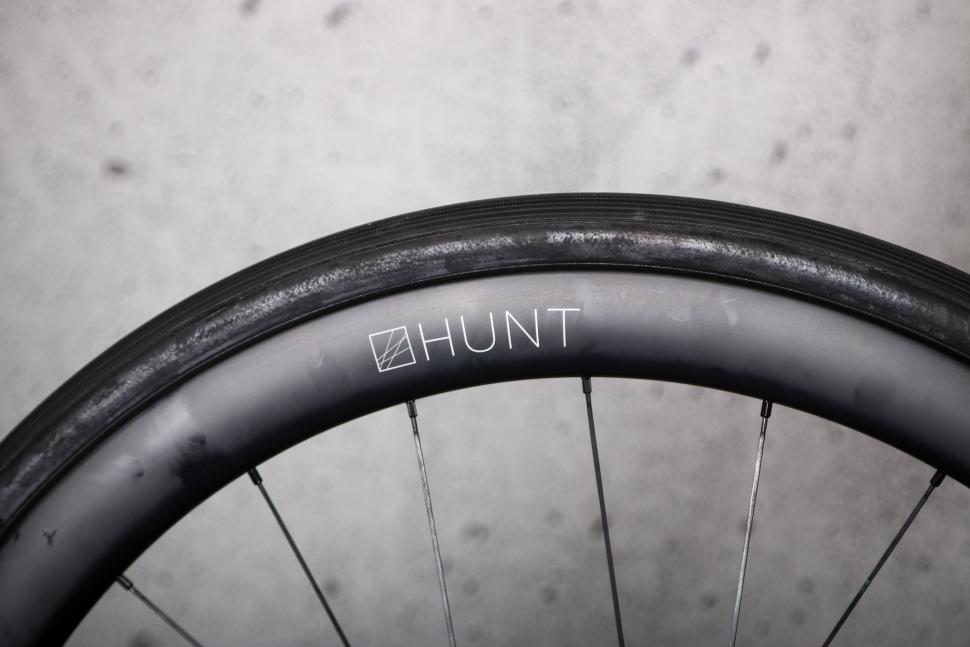 2024 Argon 18 Krypton Pro - rim and tyre.jpg