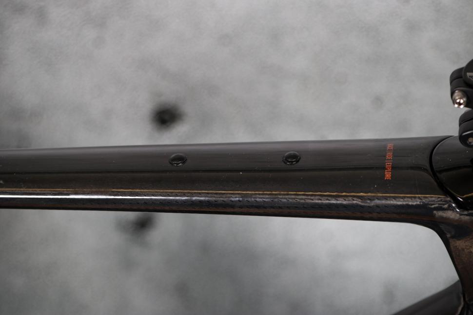 2024 Argon 18 Krypton Pro - top tube bosses.jpg