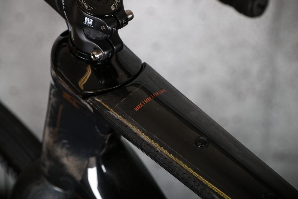 2024 Argon 18 Krypton Pro - top tube detail.jpg