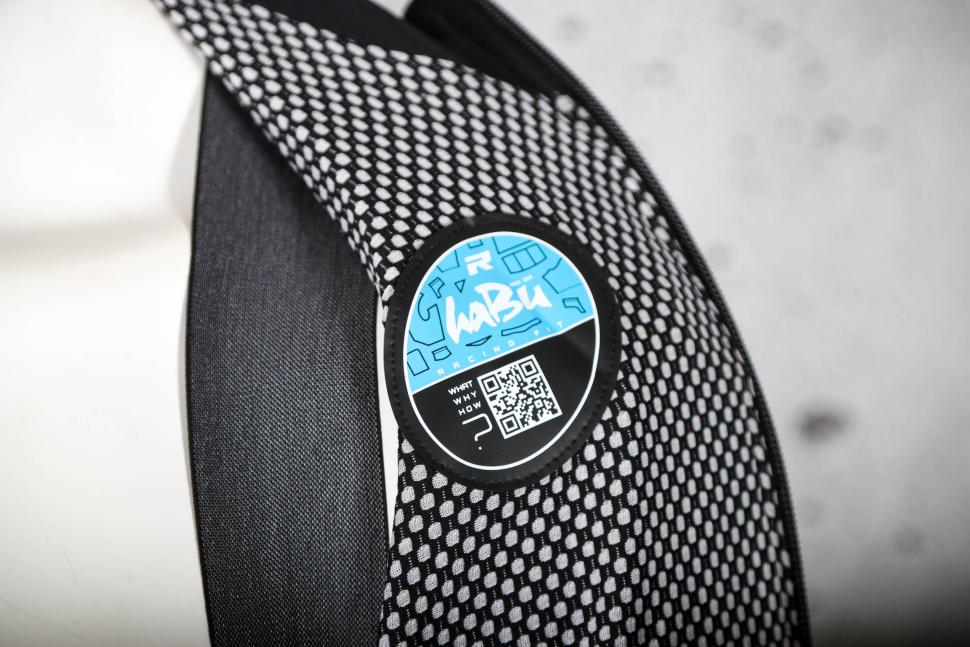 2024 Assos EQUIPE R HABU WINTER JACKET S11 - inside detail.jpg