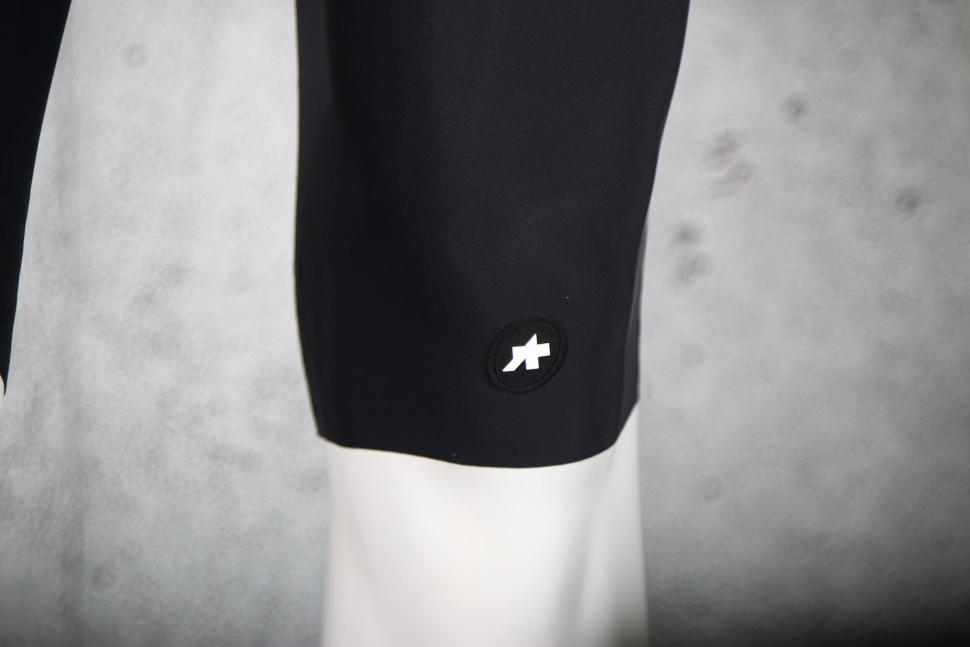 2024 Assos Equipe RS Schtradivari Bib Shorts S11 Long - cuff logo.jpg