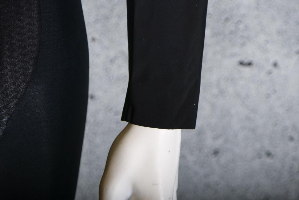 2024 Assos MILLE GT HASHOOGI WINTER JACKET S11 - cuff.jpg