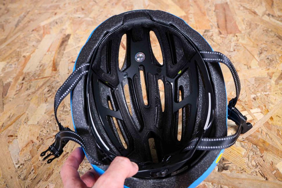 2024 Bell Avenue Mips Road Helmet - inside 1.jpg