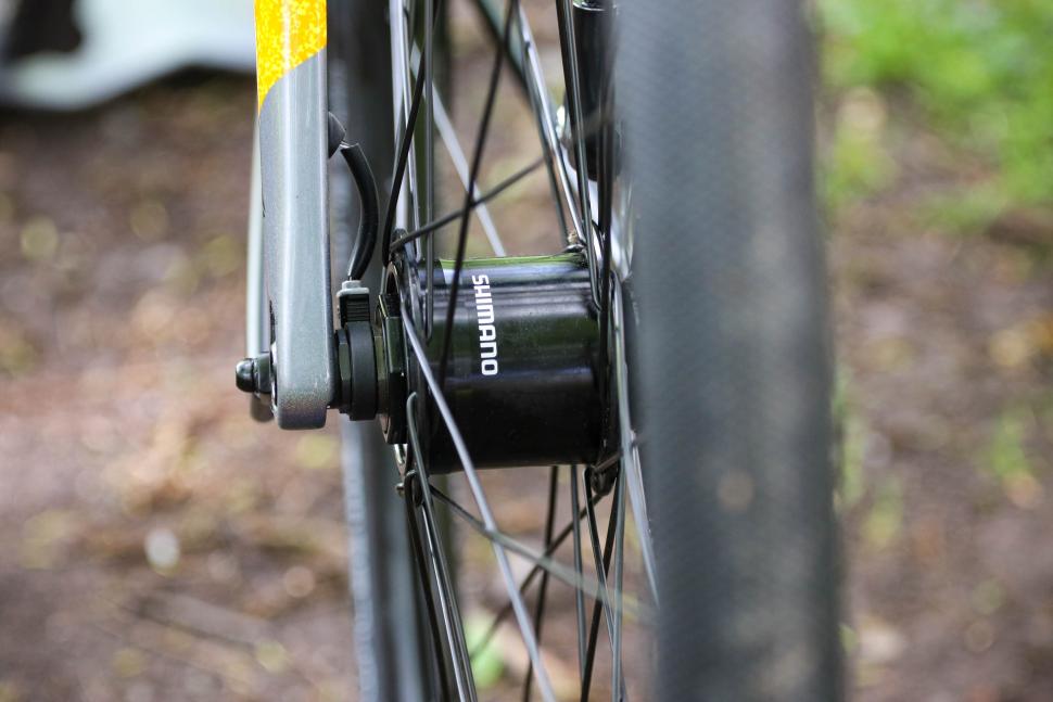 2024 Bergamont Grandurance RD Elite - dynamo hub.jpg