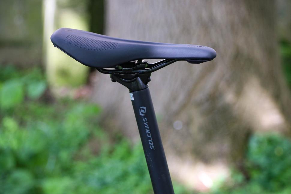 2024 Bergamont Grandurance RD Elite - saddle and post.jpg