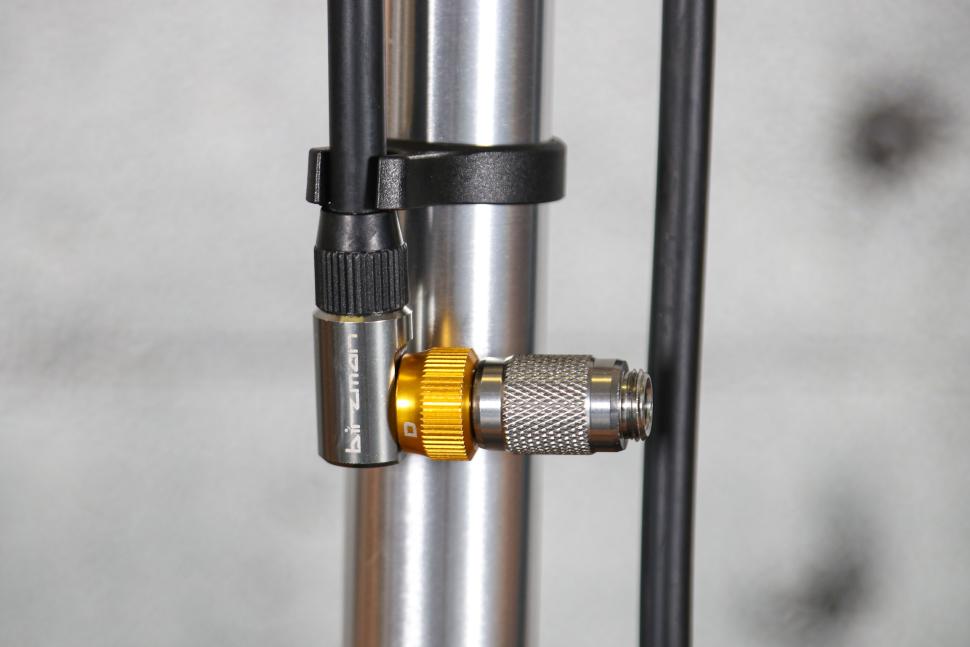 2024 Birzman The Pump with Helix II - valve head 1.jpg