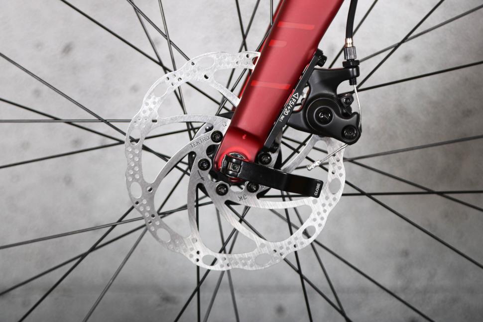 2024 Carrera Vanquish - front disc brake.jpg