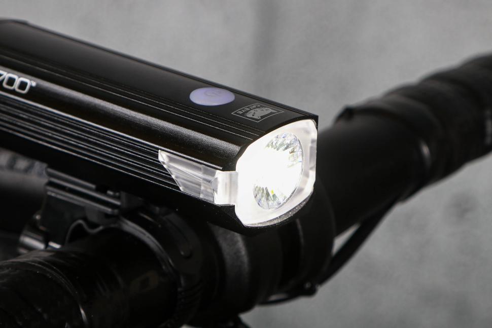 2024 Cateye AMPP 1700 - front.jpg