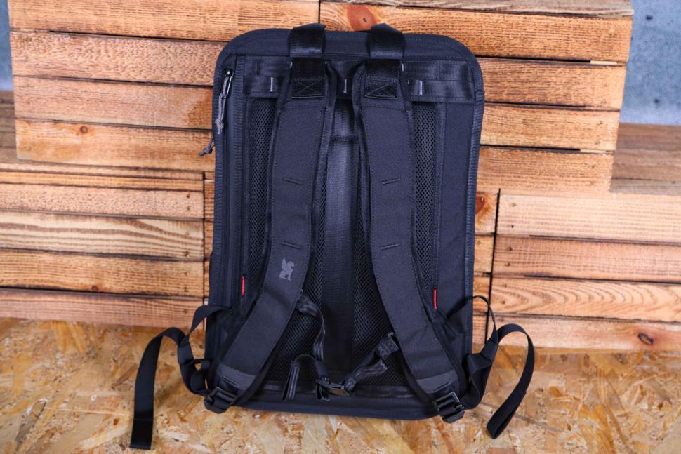 2024 Chrome Industries Hawes 26L Pack - back.jpg