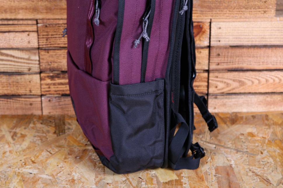 2024 Chrome Industries Hawes 26L Pack - side pocket.jpg