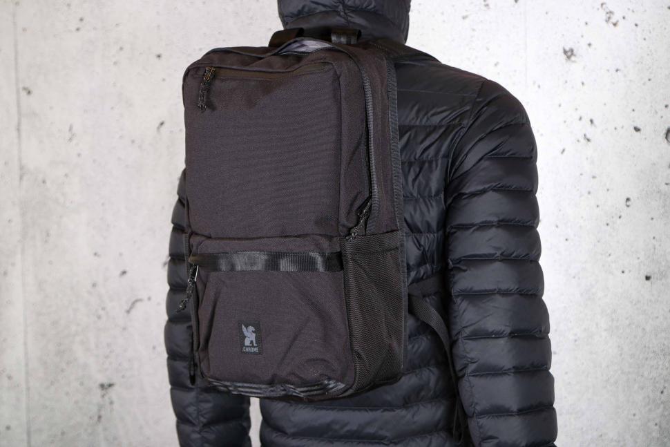 2024 Chrome Industries Hondo 18L Pack - side 1.jpg