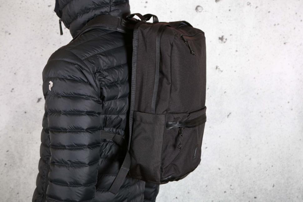2024 Chrome Industries Hondo 18L Pack - side 2.jpg