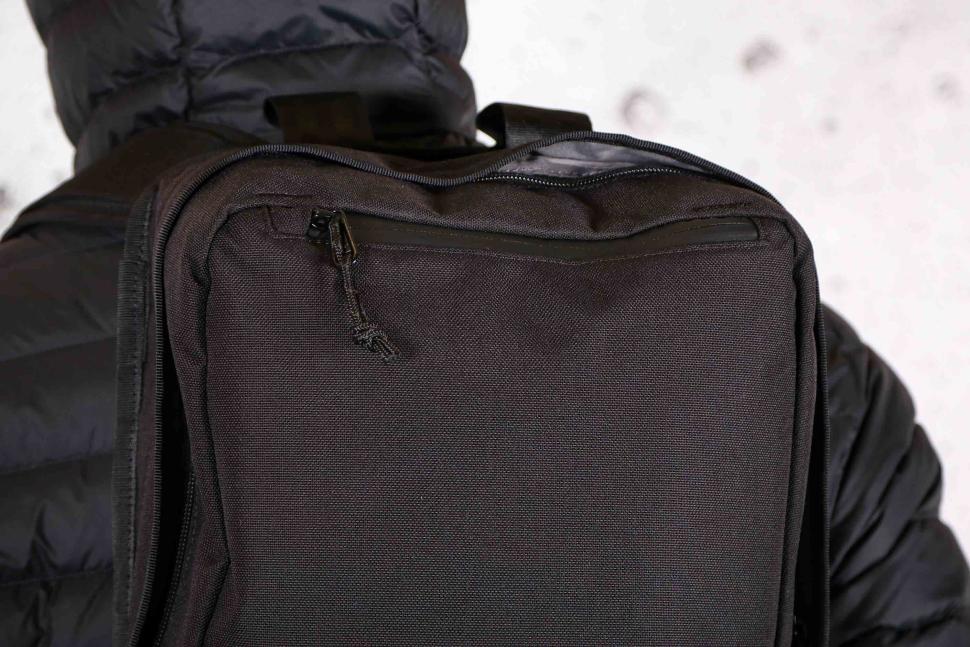 2024 Chrome Industries Hondo 18L Pack - top.jpg