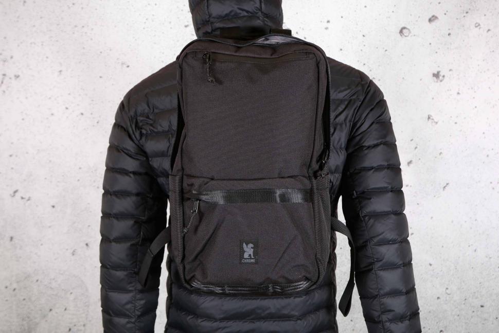 2024 Chrome Industries Hondo 18L Pack.jpg