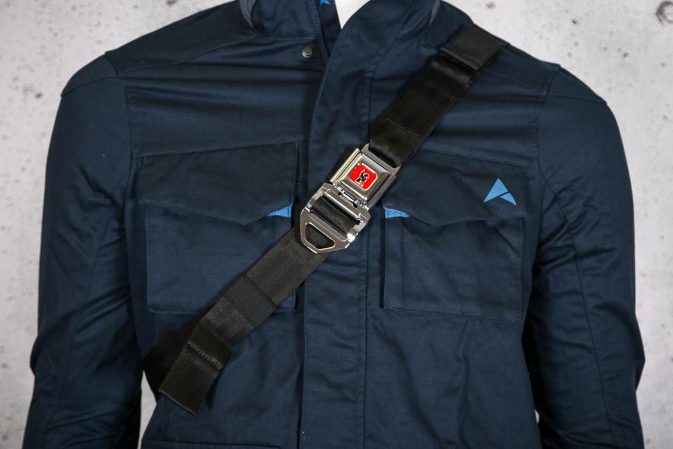 2024 Chrome Industries Tensile Sling - strap and buckle