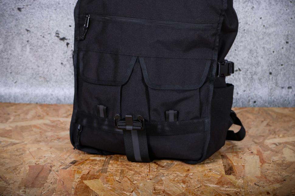 2024 Chrome Warsaw 30L Pack - front pockets.jpg