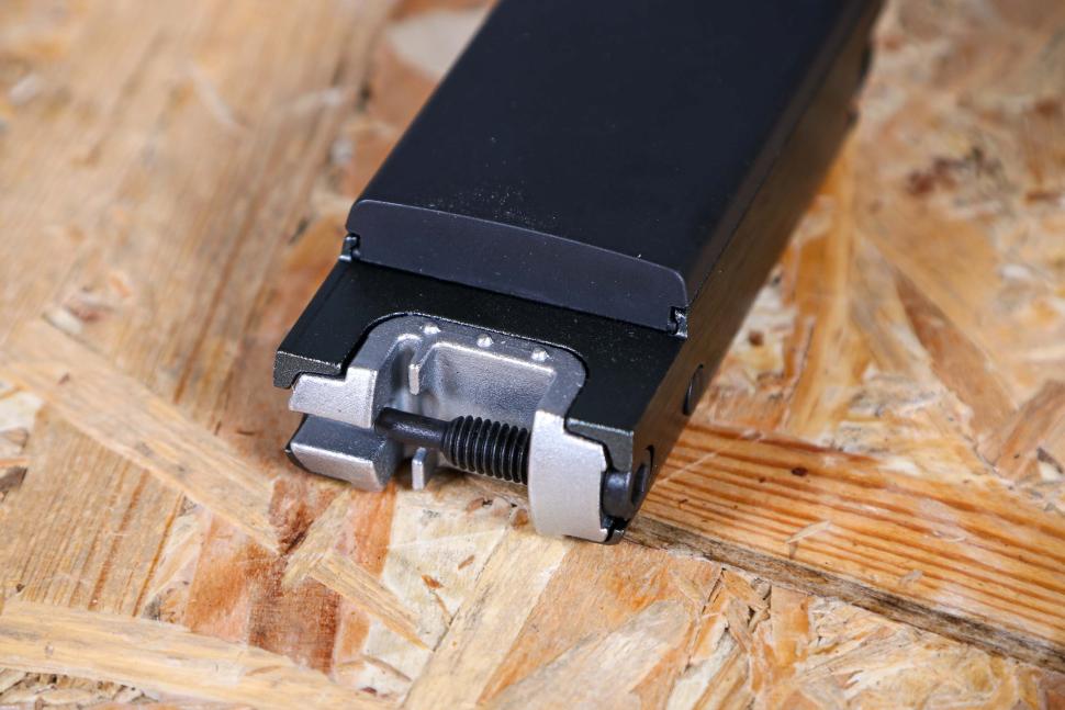 2024 Crankbrothers F16 multi tool - chain tool.jpg