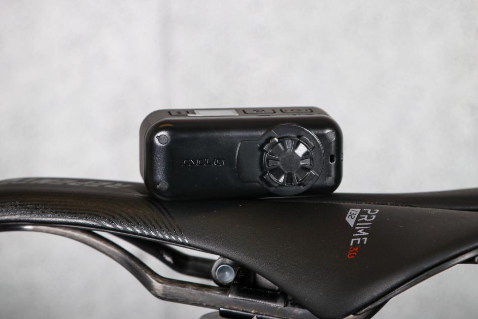 2024 Cycliq Fly6 Pro - back.jpg
