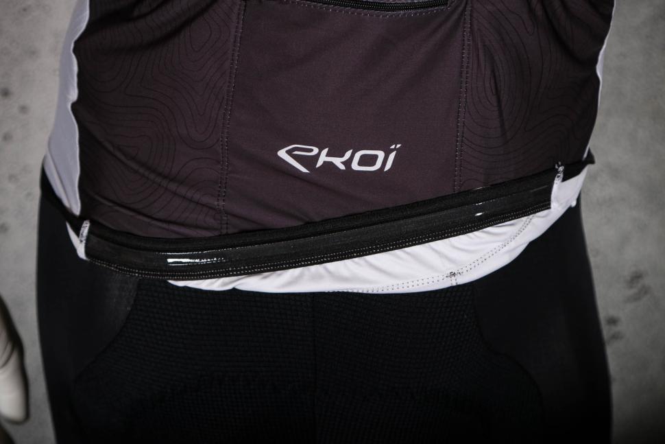 2024 EKOI Road Grey Mid-Season Jersey - gripper.jpg