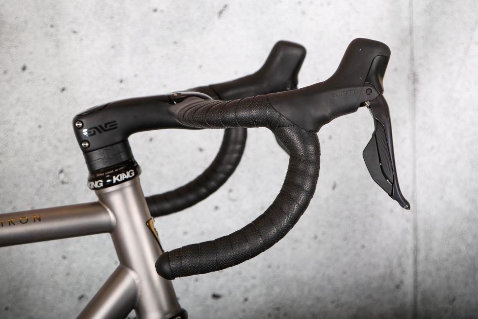 2024 Enigma Eikon - drop bar and lever.jpg