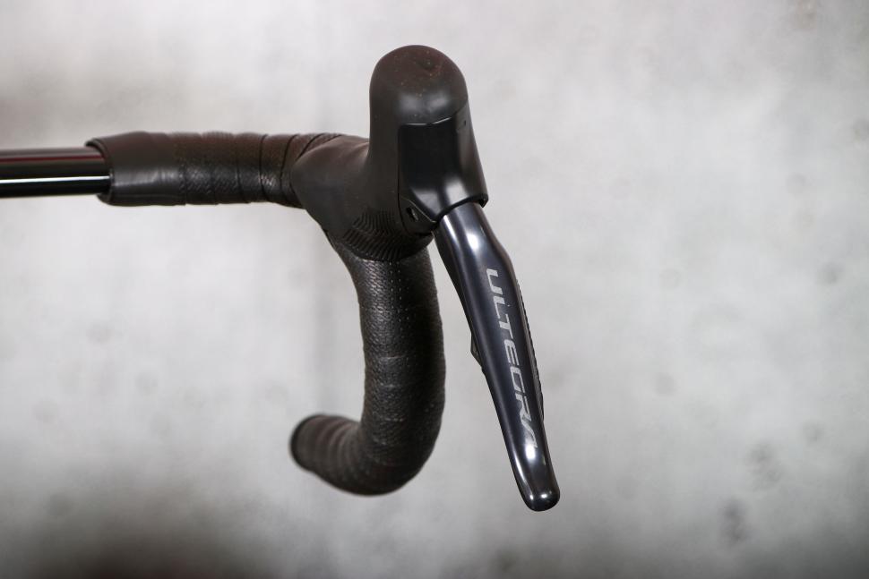 2024 Enigma Eikon - lever.jpg