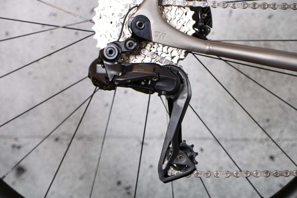 2024 Enigma Eikon - rear mech.jpg