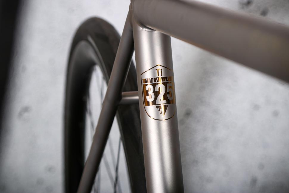 2024 Enigma Eikon - seat tube detail.jpg