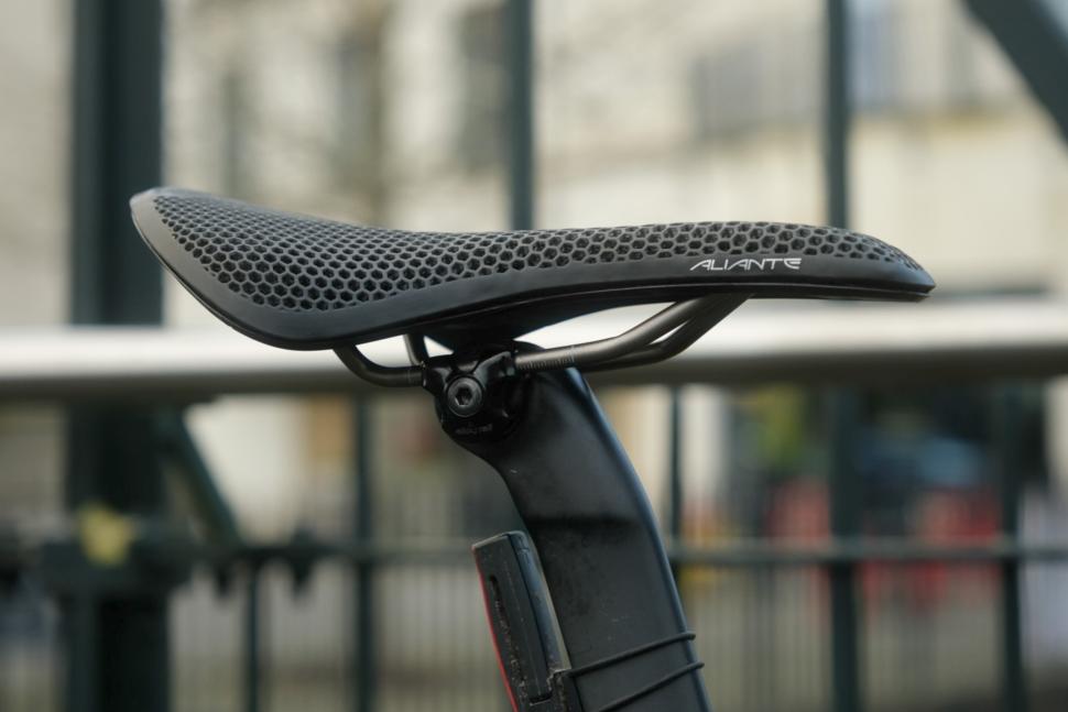 Fizik One-to-One custom 3D-printed saddle