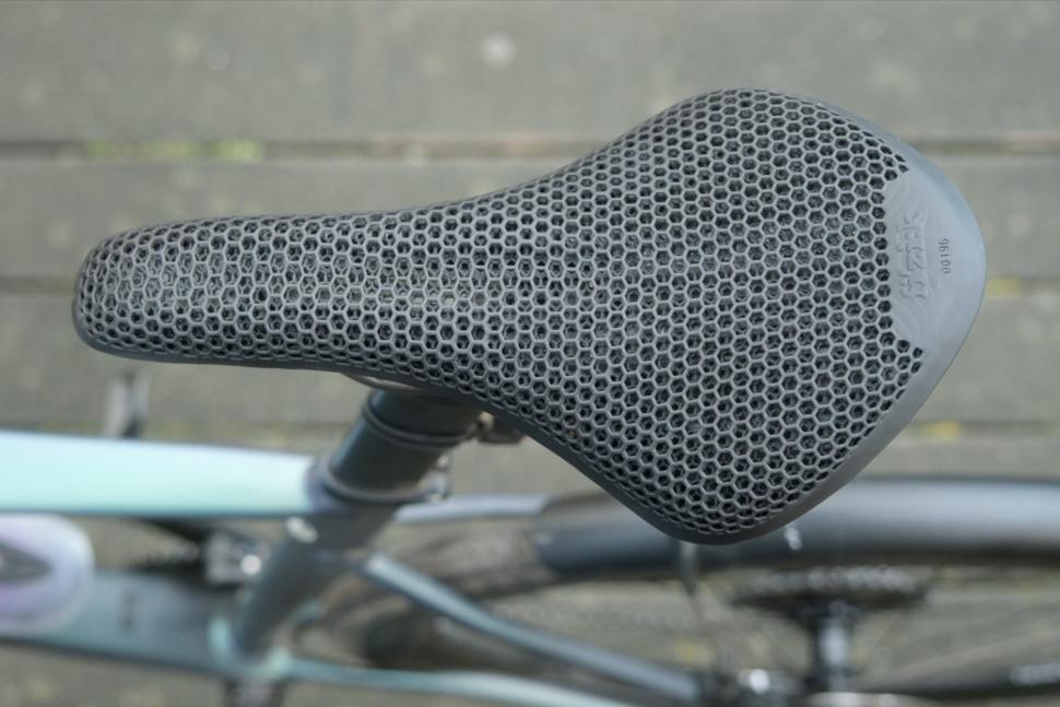2024 Fizik One-to-One custom 3D-printed saddle - 3.jpg