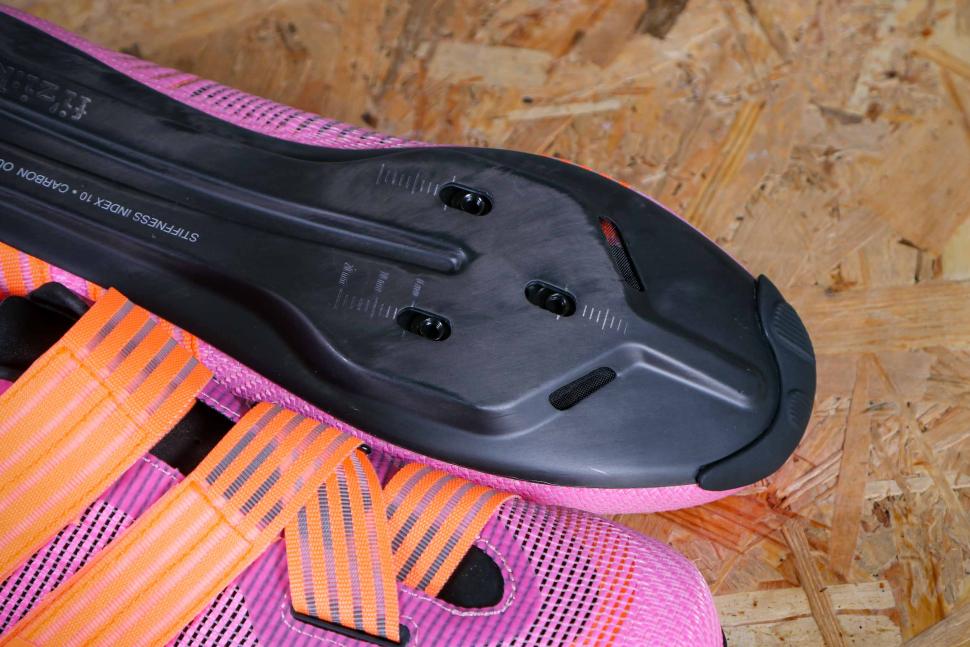 2024 Fizik Vento Powerstrap Aeroweave - sole toe.jpg