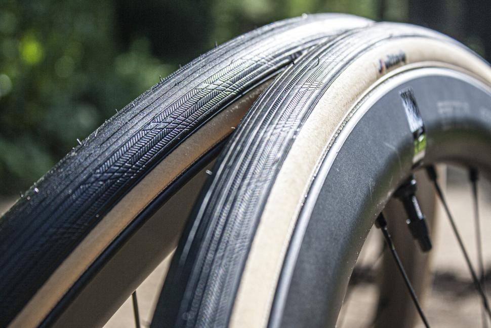 2024 Fulcrum Speed 42 wheel_tyre inerface.JPG