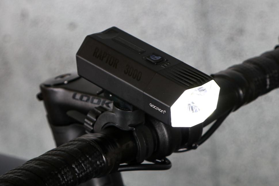 2024 Gaciron Raptor-3000 front bike light - lens.jpg