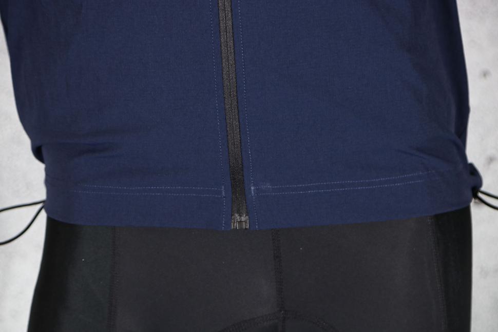 2024 Galibier Trail Wind Jacket - hem.jpg