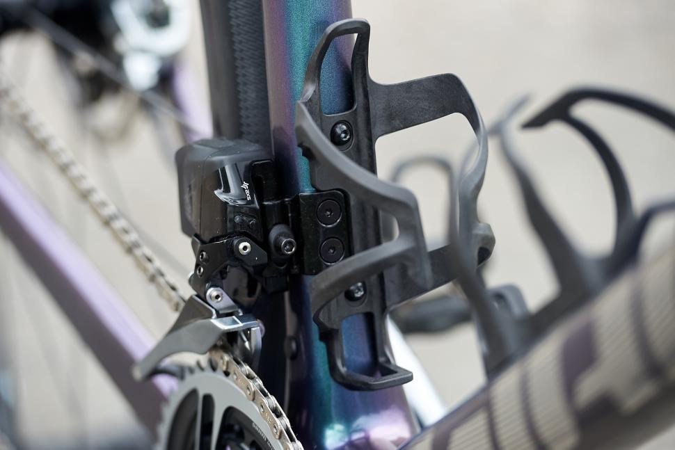 2024 Giant Defy Advanced SL 0 - front mech detail.jpg