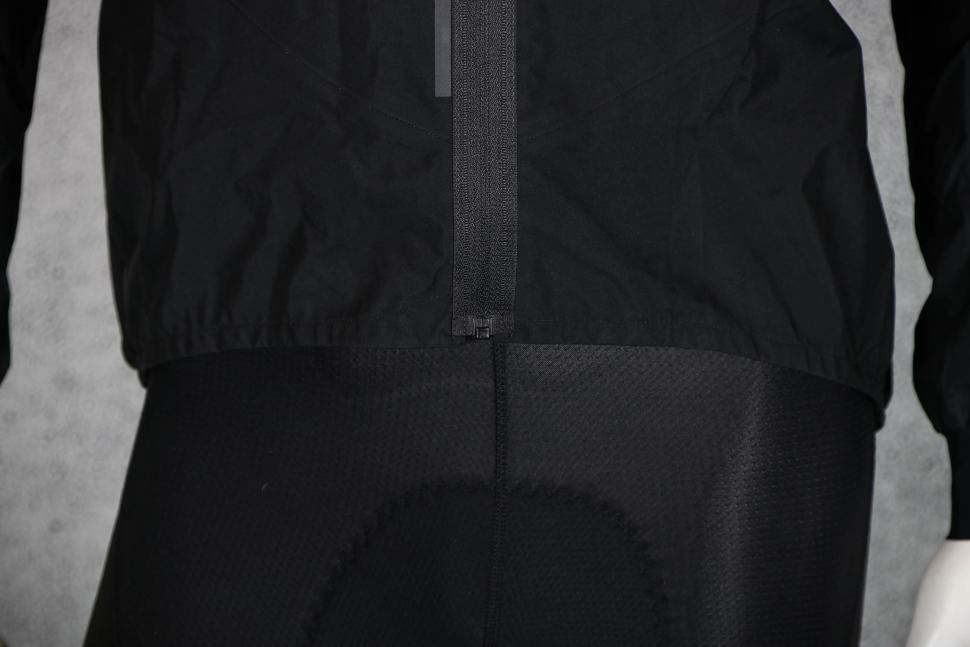 2024 Gorewear Spinshift Gore-Tex Jacket - hem.jpg