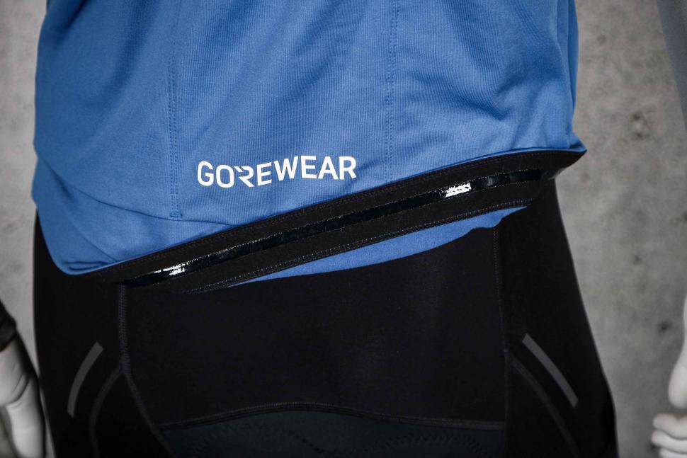 2024 Gorewear Spinshift Thermo Long sleeve jersey - gripper.jpg