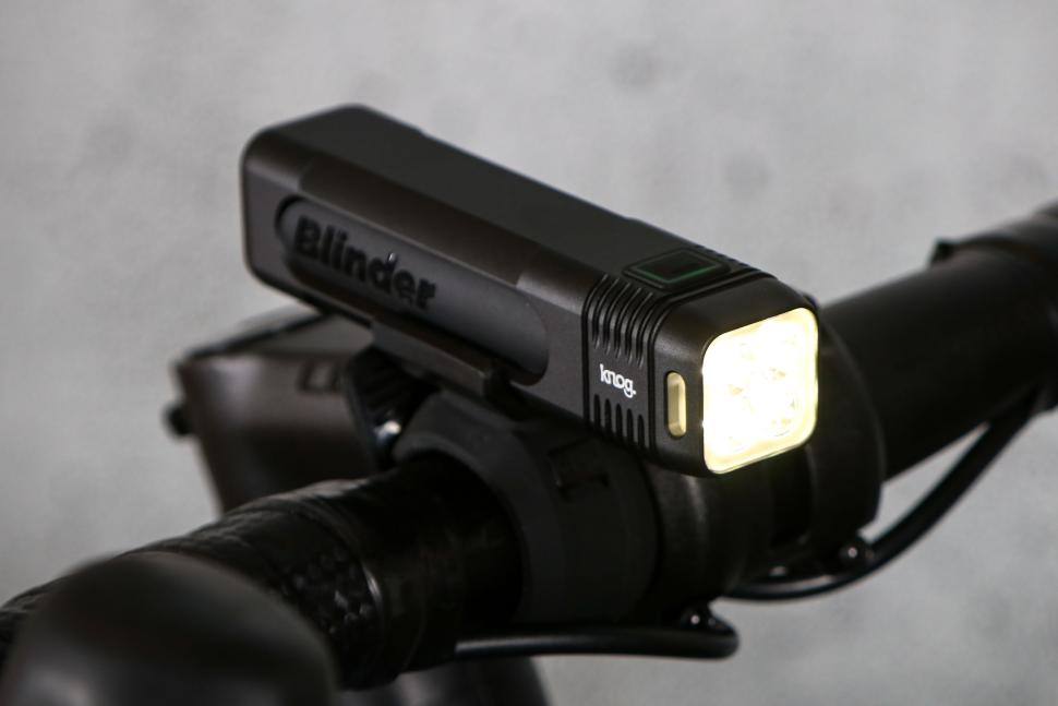 2024 Knog Blinder Pro 900 + Mid Cobber Rear - Light Set - front light front.jpg
