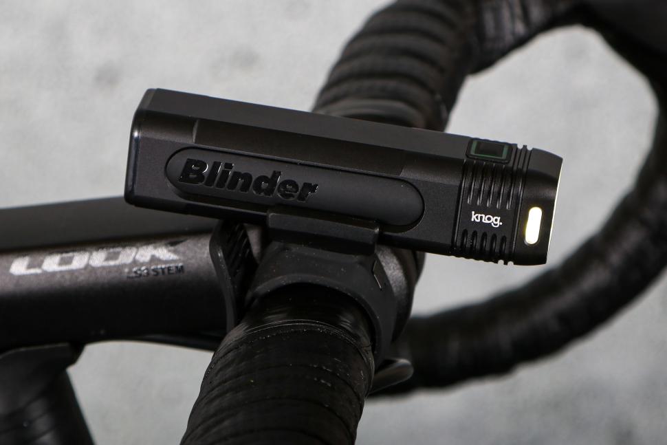 2024 Knog Blinder Pro 900 + Mid Cobber Rear - Light Set - front light side.jpg