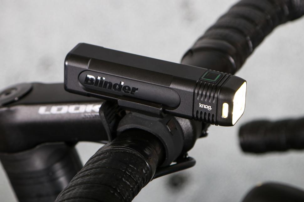 2024 Knog Blinder Pro 900 + Mid Cobber Rear - Light Set - front light.jpg