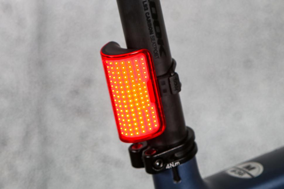 2024 Knog Blinder Pro 900 + Mid Cobber Rear - Light Set - rear light 1.jpg