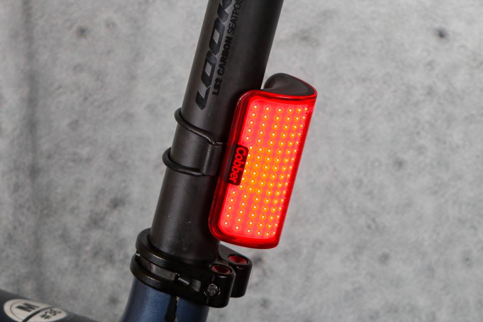 2024 Knog Blinder Pro 900 + Mid Cobber Rear - Light Set - rear light 3.jpg