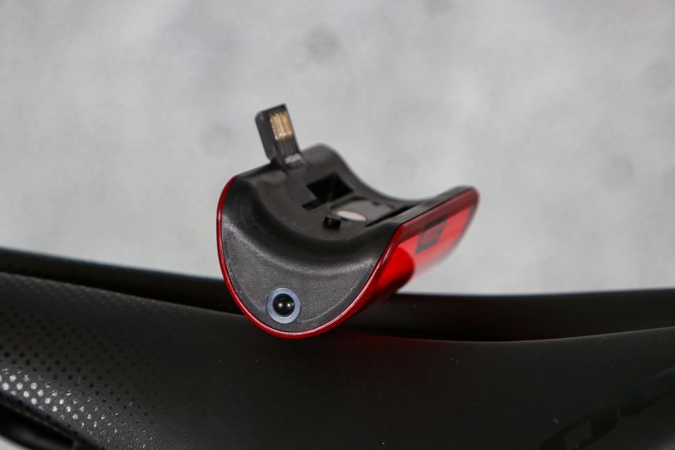 2024 Knog Blinder Pro 900 + Mid Cobber Rear - Light Set - rear light power button.jpg