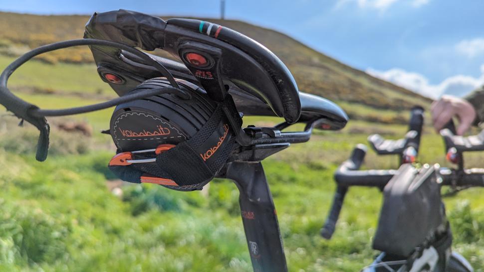 2024 Kommit Bike Towing System Saddle.jpg