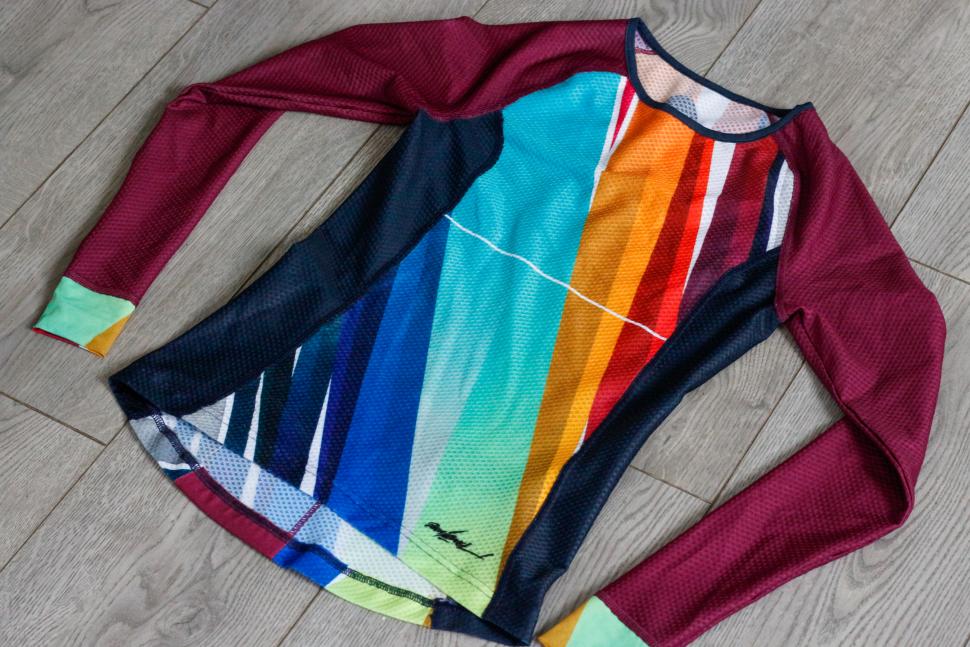 2024 Kostume Edit003 LS baselayer