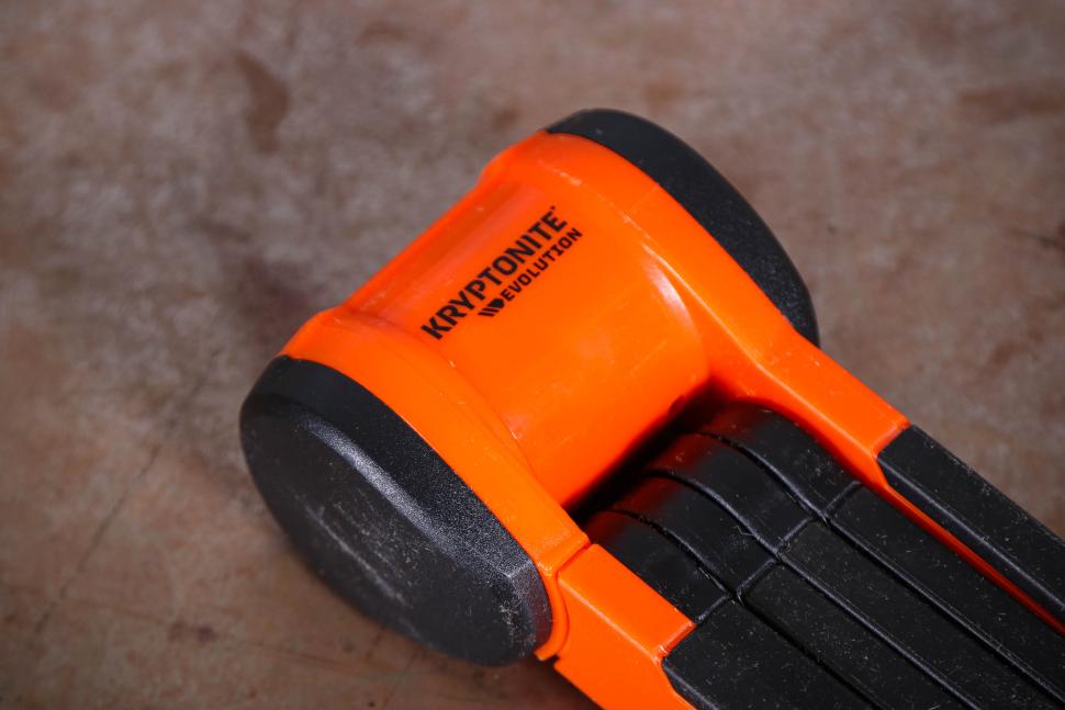 2024 Kryptonite Evolution 790 Folding Lock - barrel.jpg