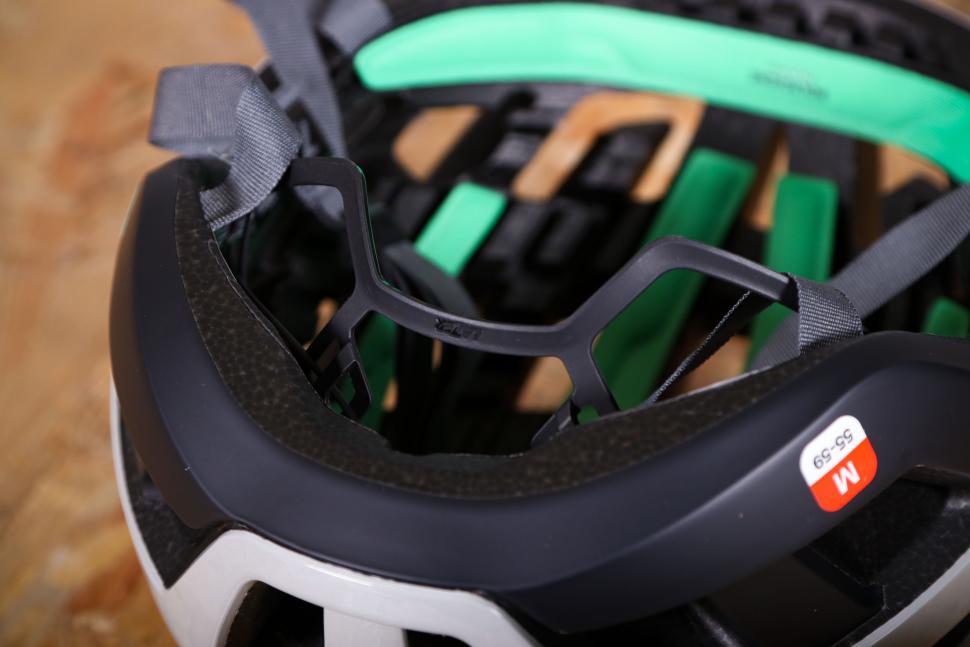 2024 Lazer Z1 KinetiCore Helmet - tension system detail.jpg