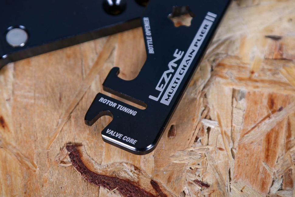 2024 Lezyne Multi-Chain Pliers - detail.jpg