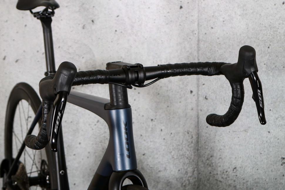 2024 Look 785 Huez 105 Di2 - bars 1.jpg