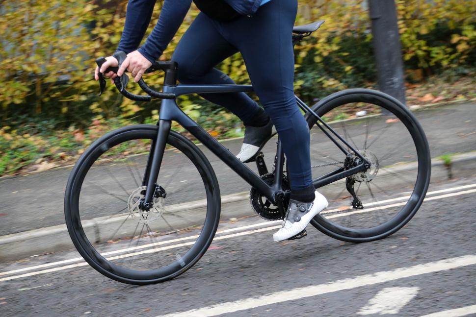 2024 Look 785 Huez 105 Di2 - riding 2.jpg