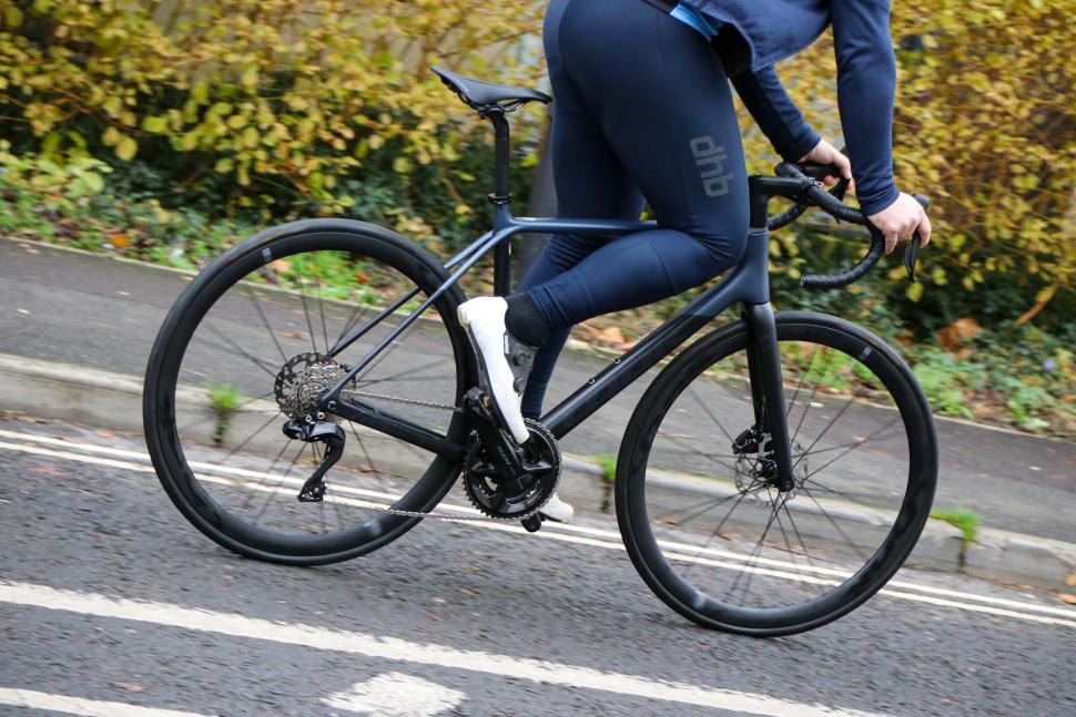 2024 Look 785 Huez 105 Di2 - riding 3.jpg